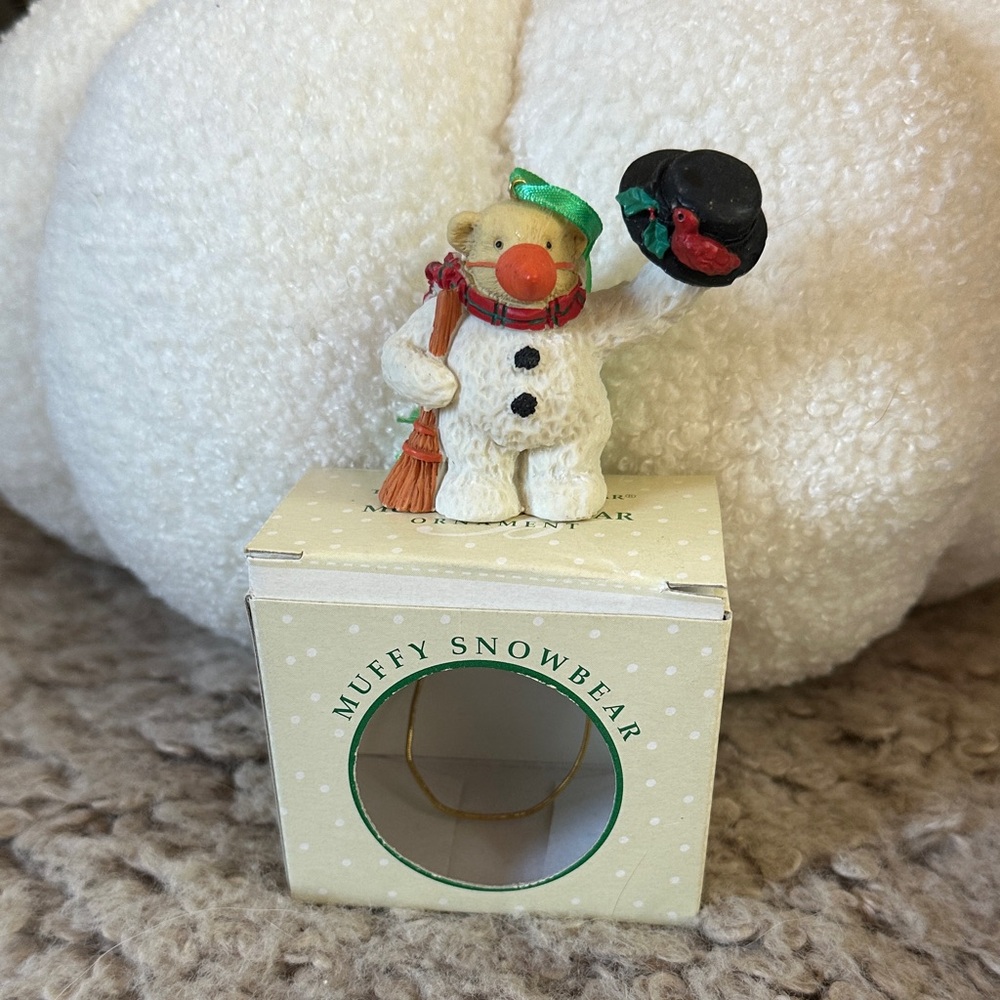 Vintage Muffy Vanderbear Muffy Snowbear Figurine with Hat